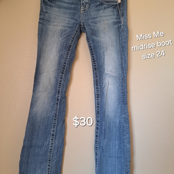 JEANS - Picture 7 of 16